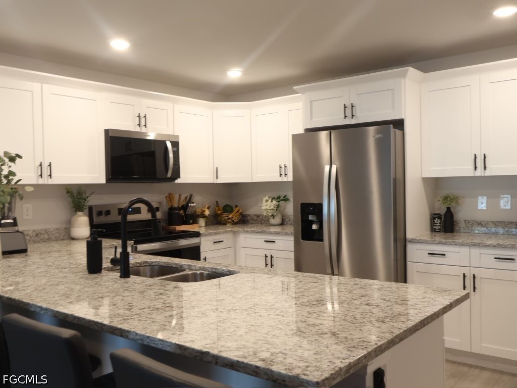 6 Bed Duplex for Sale in Fort Myers, photo 6