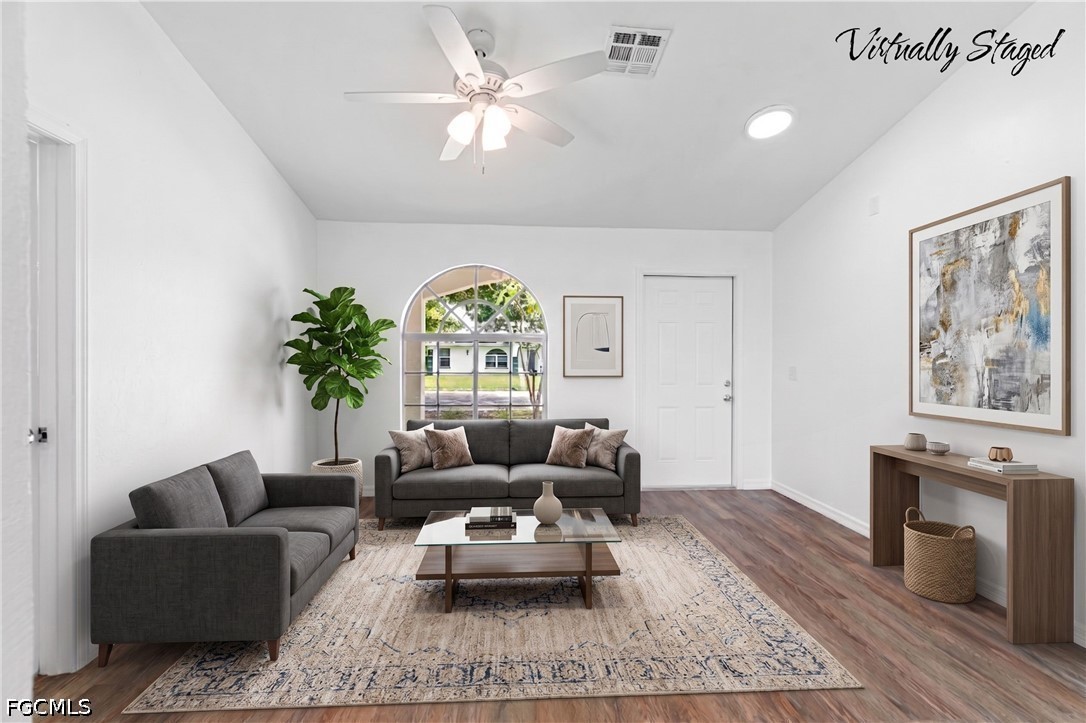 3 Bed SingleFamilyResidence for Sale in Fort Myers, FL — photo 6