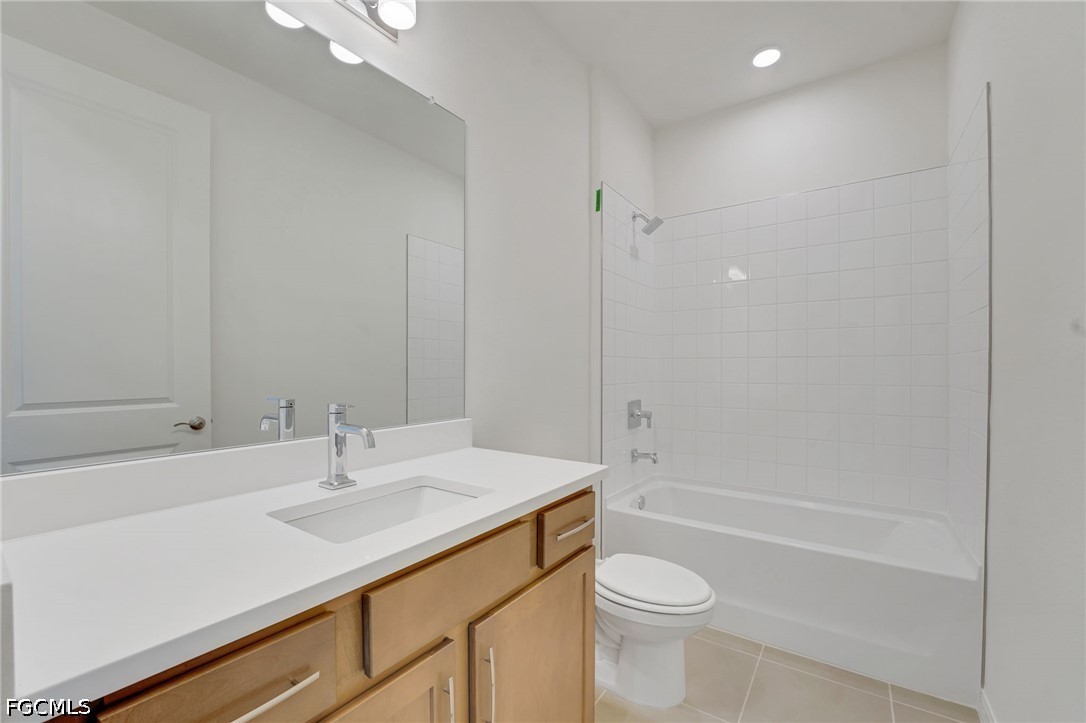 4 Bed SingleFamilyResidence for Sale in Turnleaf, photo 6