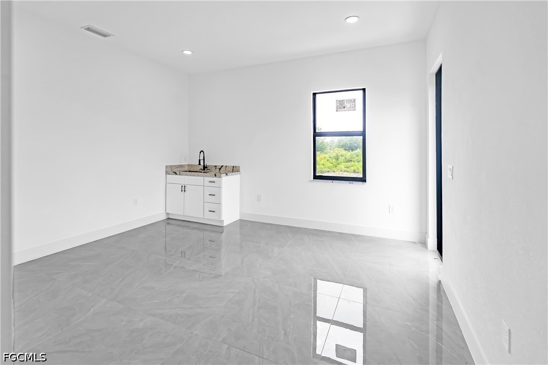 4 Bed SingleFamilyResidence for Sale in Lehigh Acres, FL — photo 6