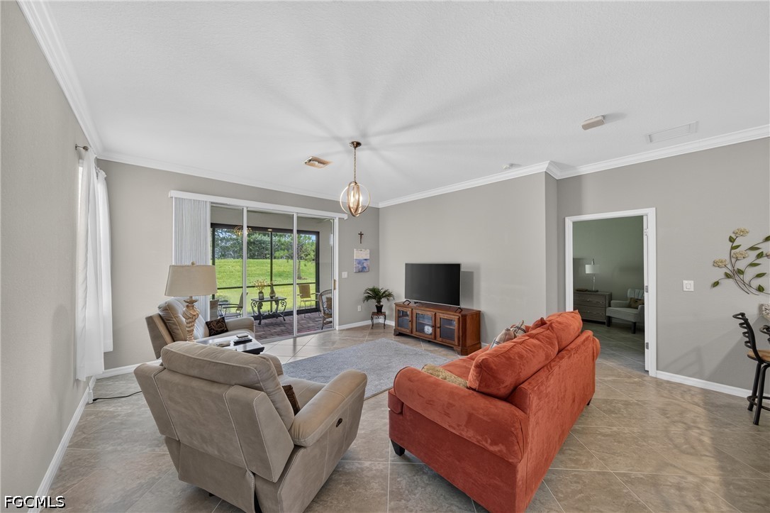 3 Bed SingleFamilyResidence for Sale in Castalina, FL — photo 6