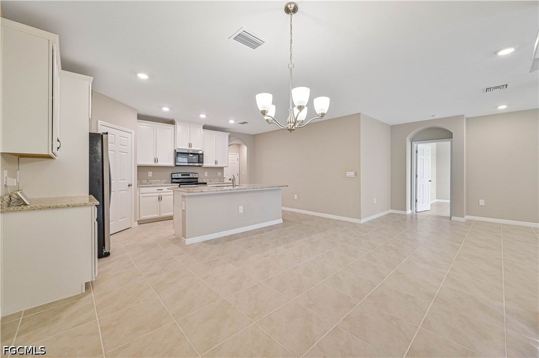 4 Bed Waterfront Home for Sale in Lindsford, photo 6