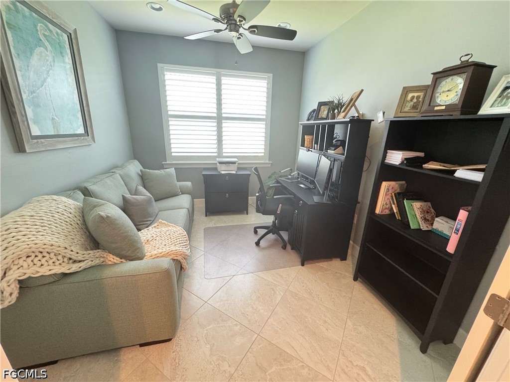 2 Bed Waterfront Home for Sale in Somerset, FL — photo 6