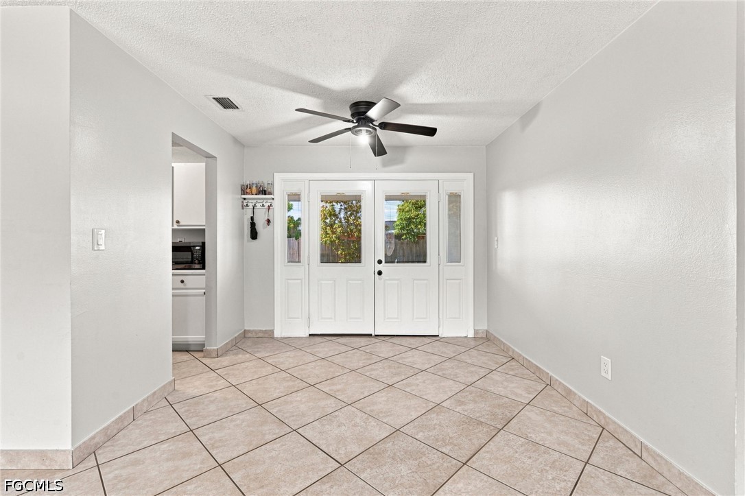 3 Bed SingleFamilyResidence for Sale in San Carlos Park, FL — photo 6
