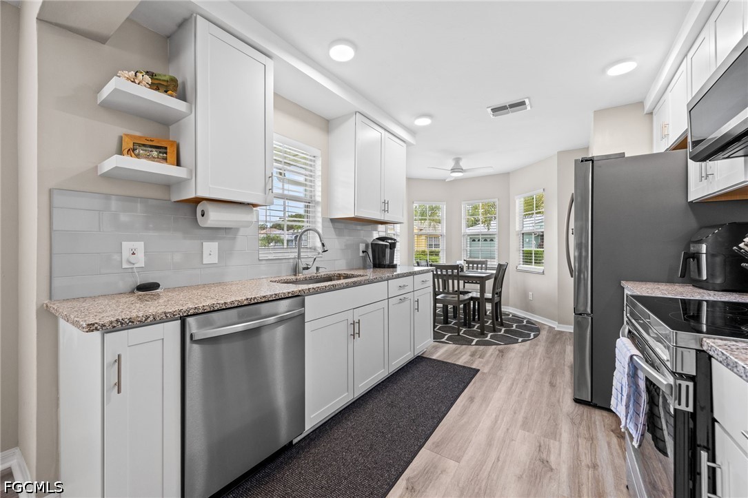 2 Bed SingleFamilyResidence for Sale in North Fort Myers, FL — photo 6
