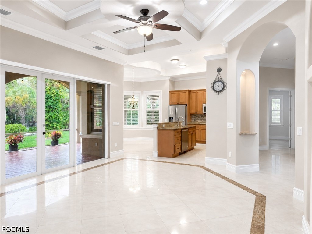 5 Bed SingleFamilyResidence for Sale in Naples, FL — photo 6