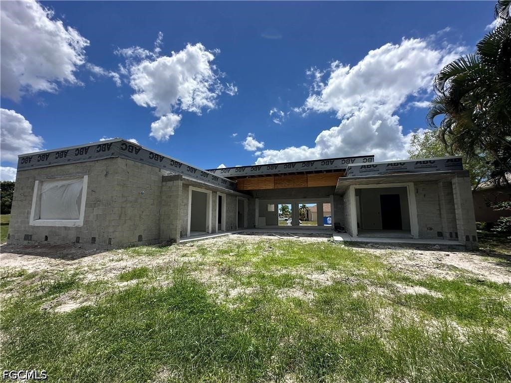 3 Bed Pool Home for Sale in Cape Coral, photo 6