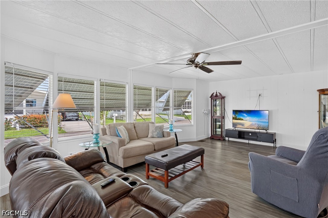 2 Bed ManufacturedHome for Sale in Old Bridge Village, FL — photo 6