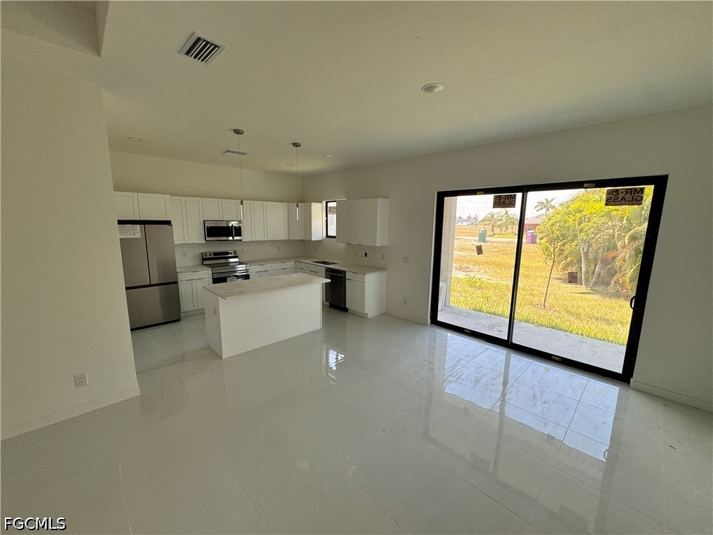 4 Bed SingleFamilyResidence for Sale in Cape Coral, FL — photo 6