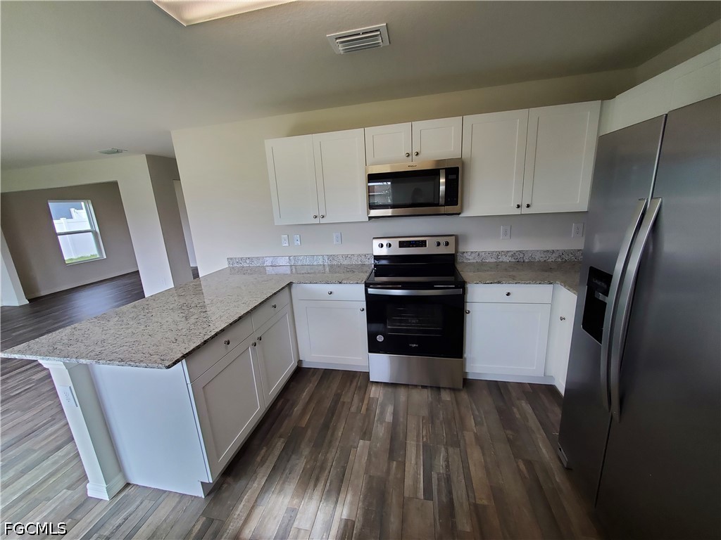 4 Bed SingleFamilyResidence for Sale in Cape Coral, FL — photo 6