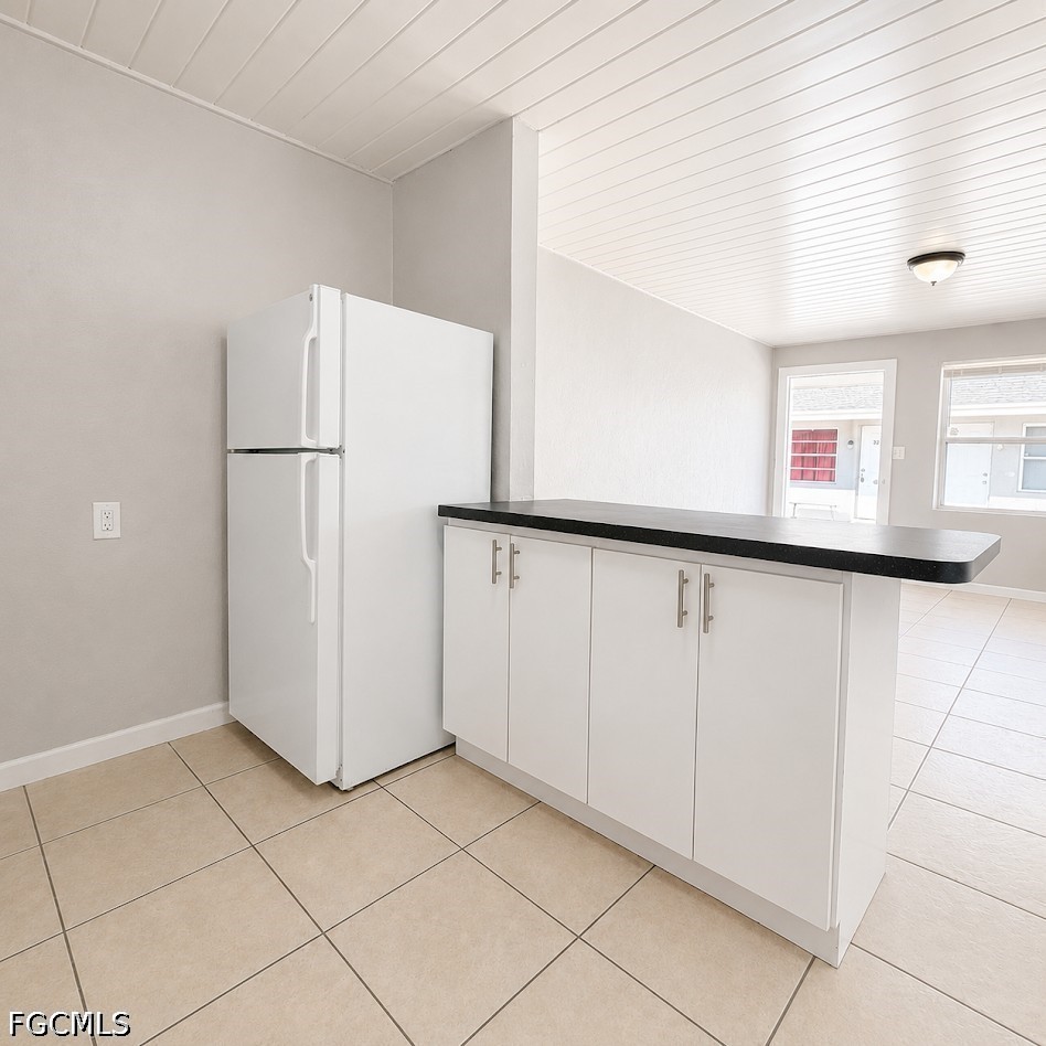 2 Bed Condominium for Sale in Fort Myers, FL, $1,095 — photo 6