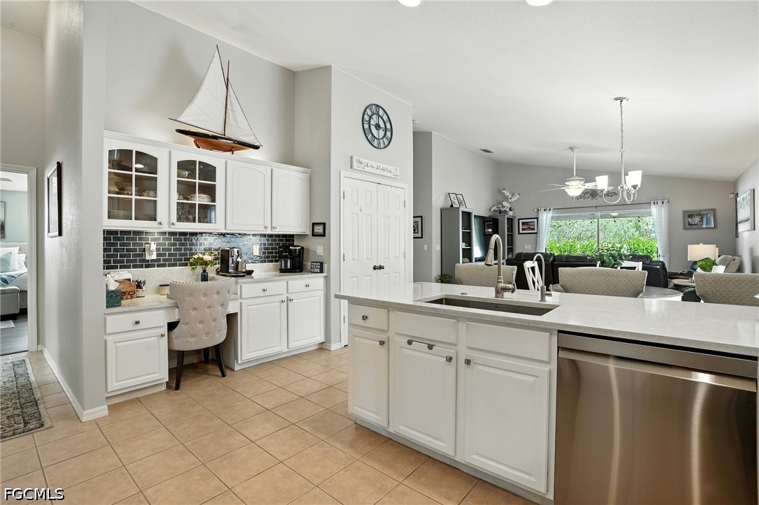 4 Bed SingleFamilyResidence for Sale in Fort Myers, photo 6