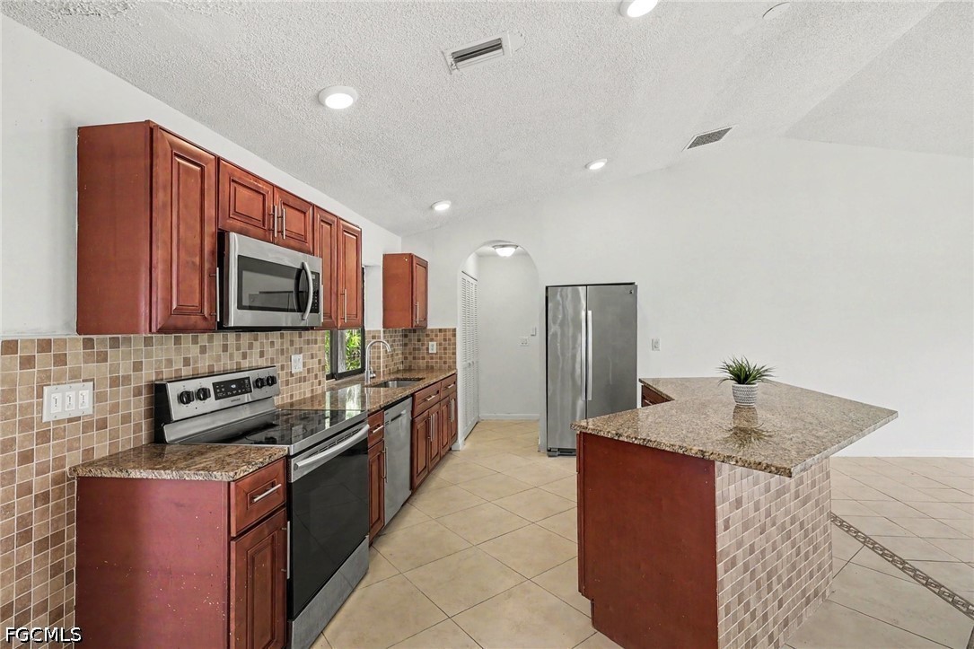 3 Bed SingleFamilyResidence for Sale in Cape Coral, FL — photo 6