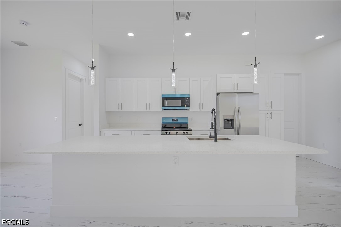 3 Bed SingleFamilyResidence for Sale in Lehigh Acres, FL — photo 6