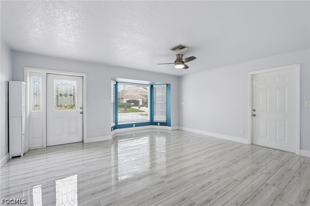 3 Bed SingleFamilyResidence for Sale in Cape Coral, FL — photo 6
