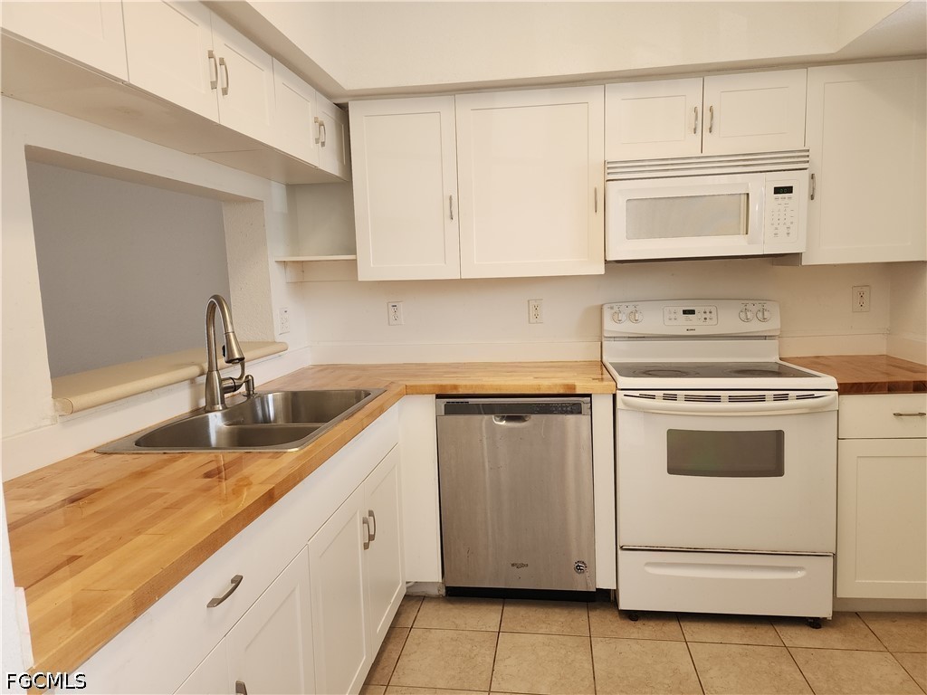 3 Bed Condominium for Sale in Fort Myers, photo 6