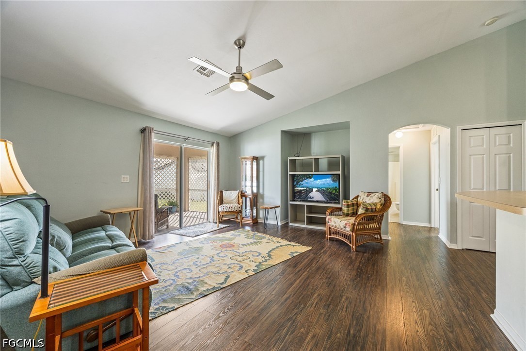 3 Bed SingleFamilyResidence for Sale in Cape Coral, photo 6