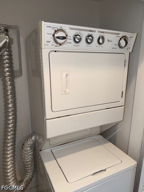 2 Bed Condominium for Sale in Fort Myers, FL, $186,000 — photo 6
