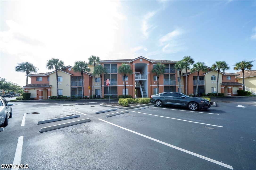 2 Bed Waterfront Home for Sale in Fort Myers, photo 6