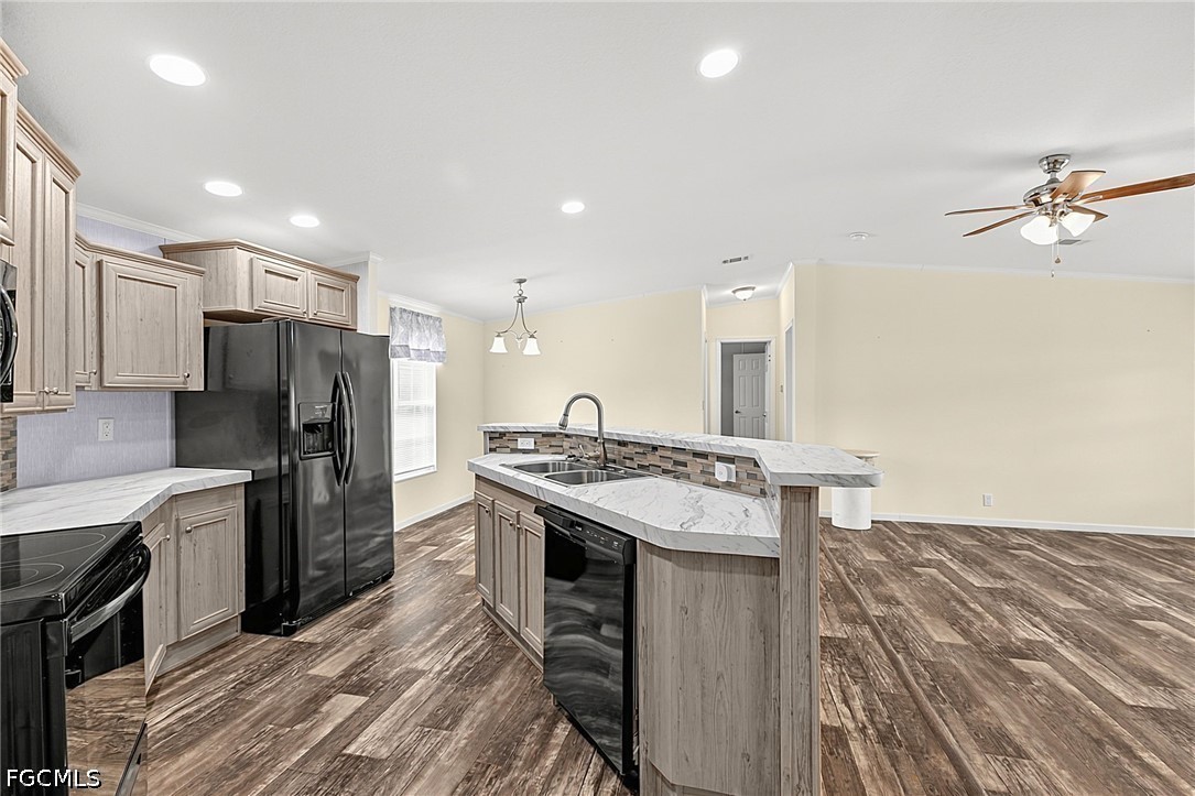 3 Bed ManufacturedHome for Sale in Springwood, FL, $160,000 — photo 6
