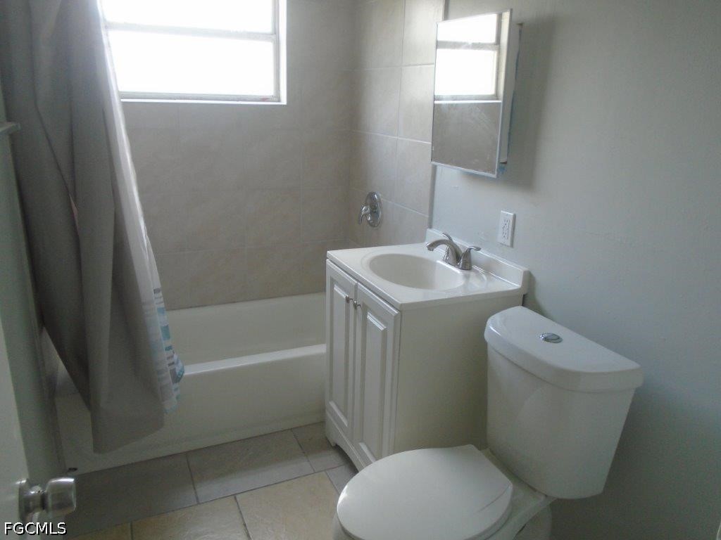 4 Bed SingleFamilyResidence for Sale in Sengs Subd, FL — photo 6