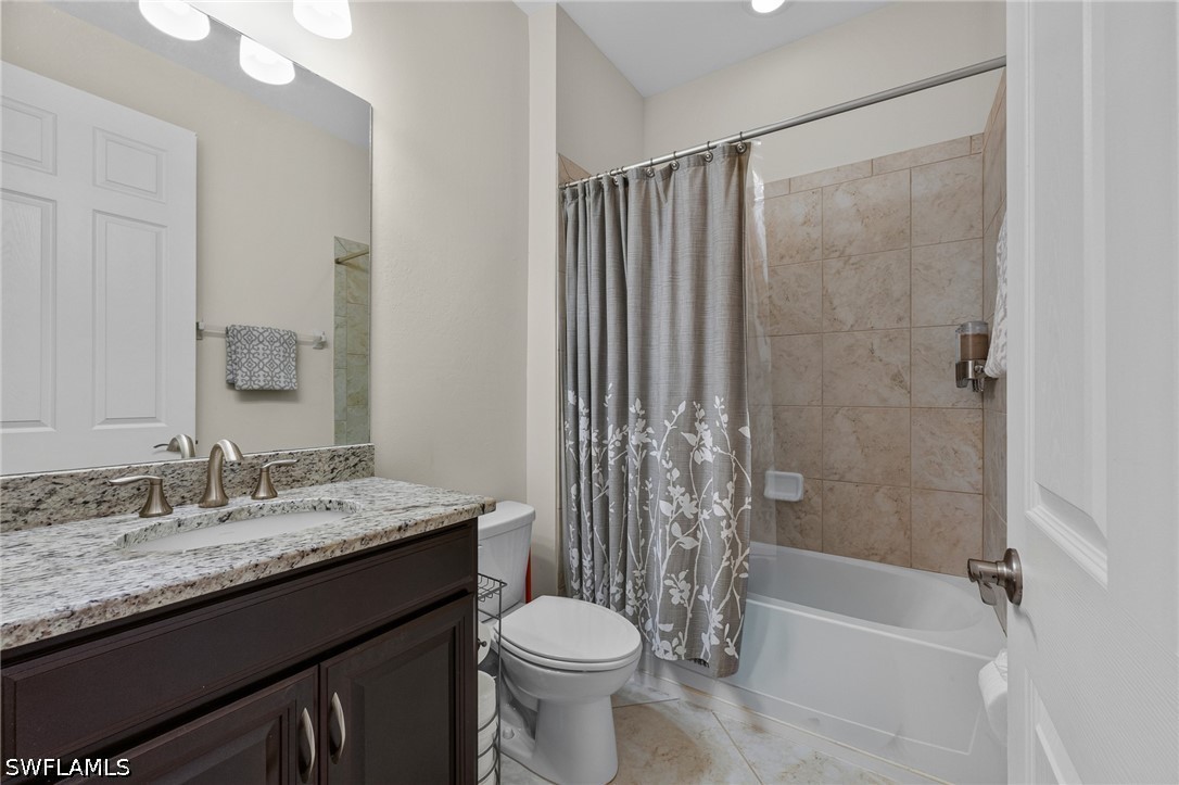 3 Bed SingleFamilyResidence for Sale in Naples, FL, $650,000 — photo 6