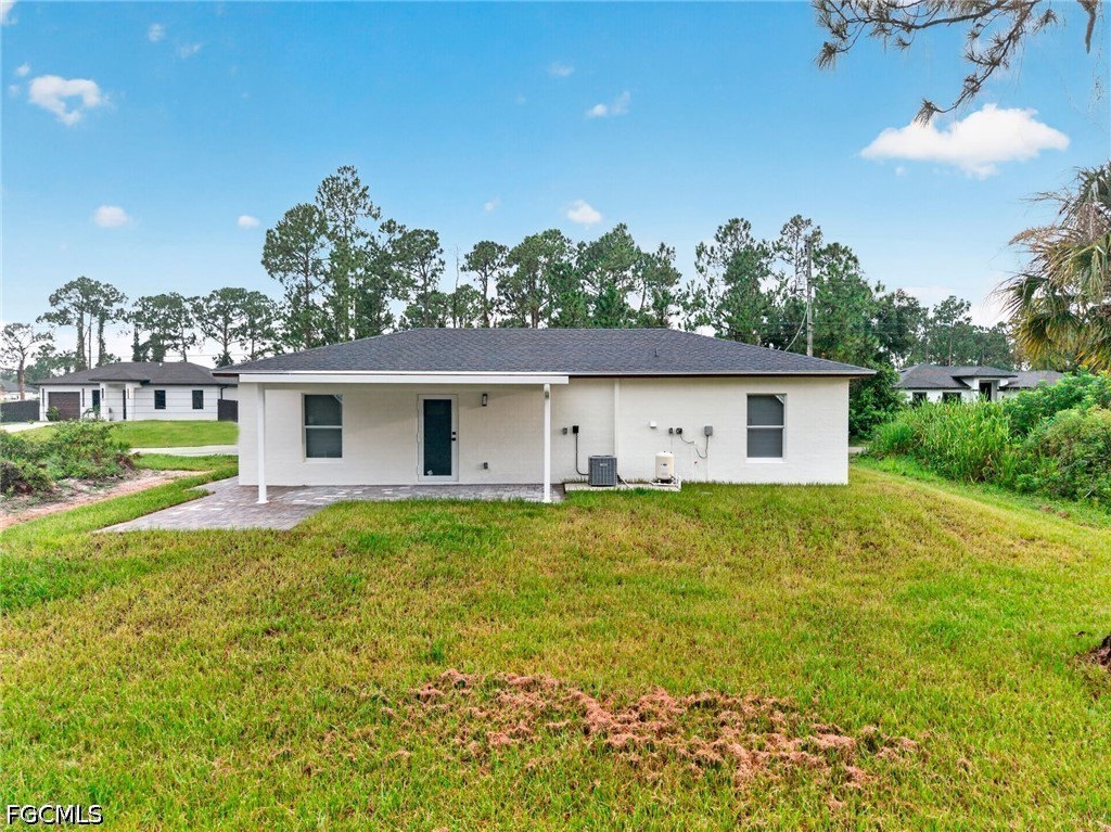 3 Bed SingleFamilyResidence for Sale in Lehigh Acres, FL — photo 6