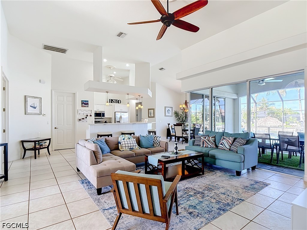 3 Bed Pool Home for Sale in Cape Coral, photo 6