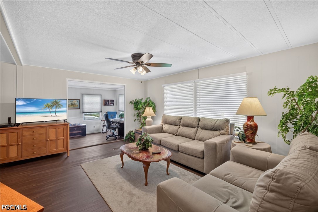 2 Bed ManufacturedHome for Sale in North Fort Myers, FL — photo 6