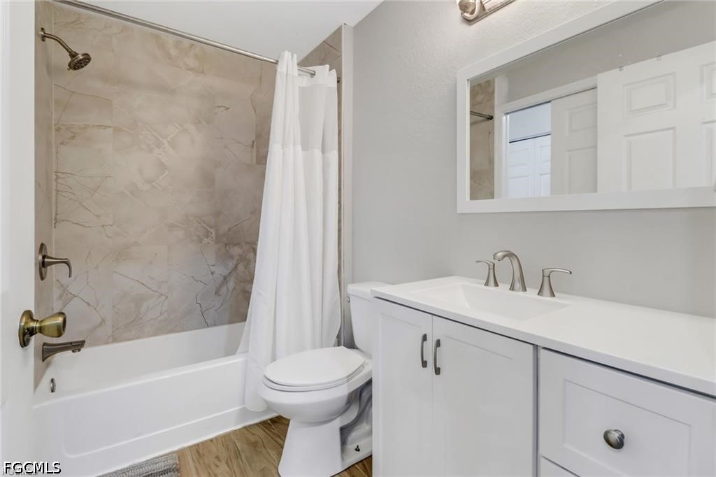 2 Bed Condominium for Sale in Tuscany Gardens, FL, $210,000 — photo 6