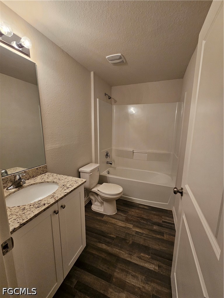 4 Bed SingleFamilyResidence for Sale in Cape Coral, FL — photo 6