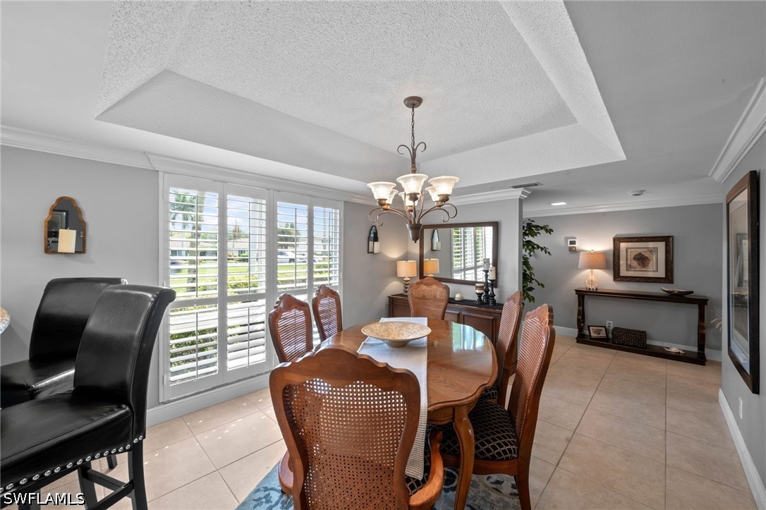 2 Bed Condominium for Sale in Naples, FL, $335,000 — photo 6