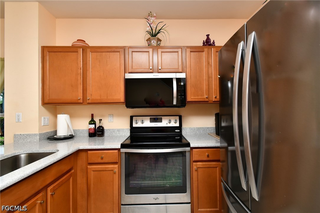 3 Bed Townhouse for Sale in Olympia Pointe, FL, $229,000 — photo 6