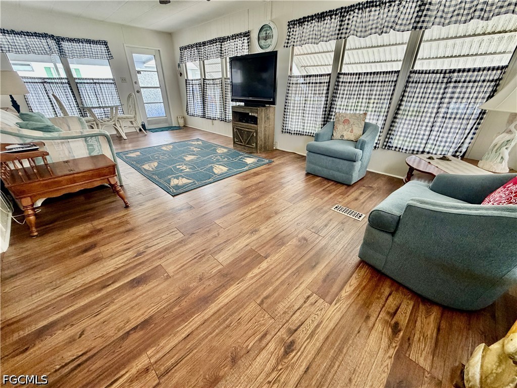 2 Bed ManufacturedHome for Sale in Carriage Village, FL — photo 6