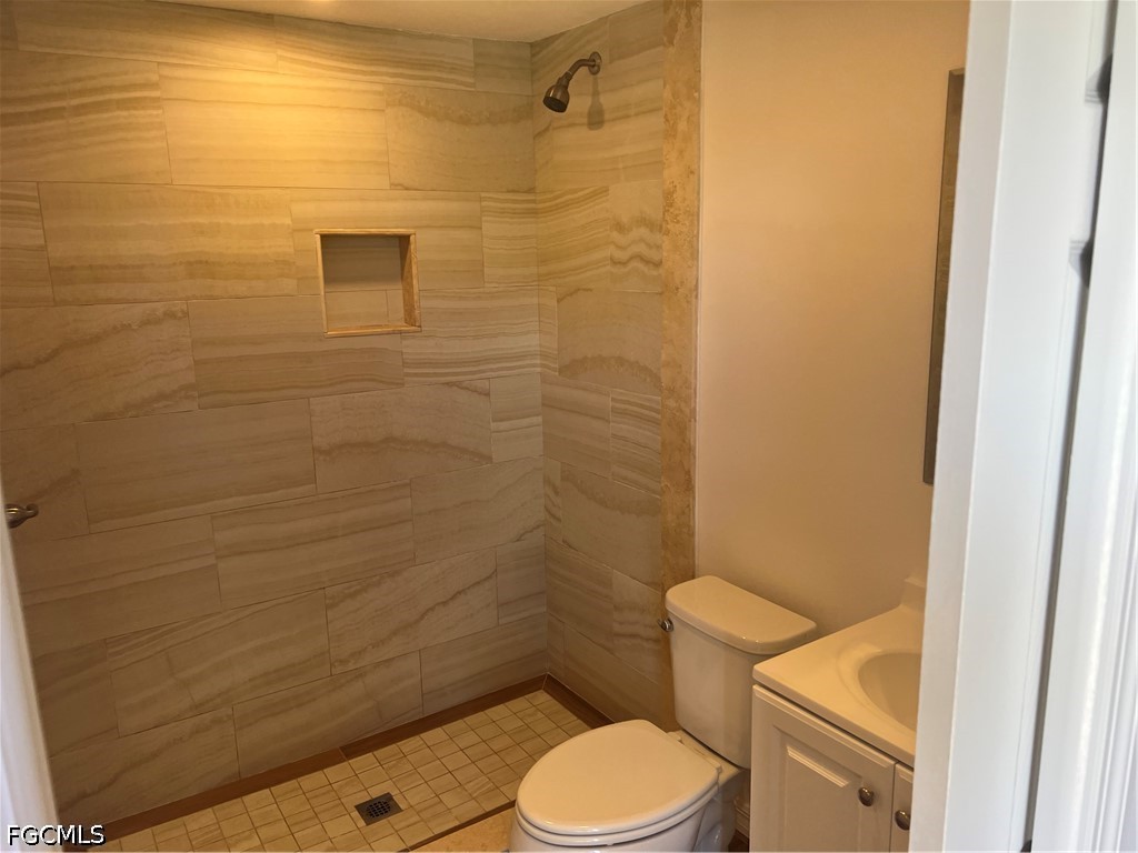 1 Bed Duplex for Sale in North Fort Myers, FL, $1,190 — photo 6