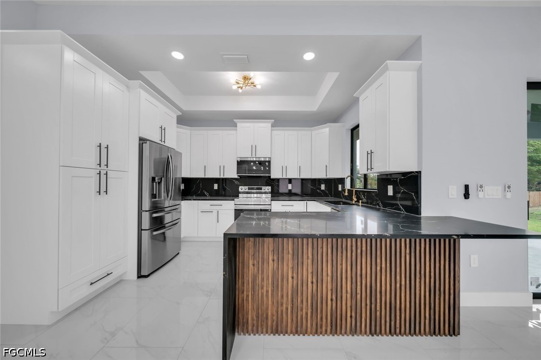 3 Bed SingleFamilyResidence for Sale in Lehigh Acres, FL — photo 6