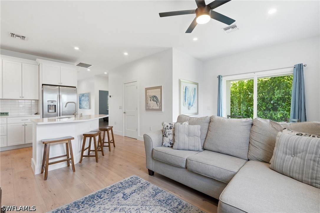 3 Bed Duplex for Sale in Heitmans, FL, $3,000 — photo 6