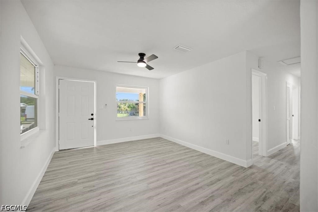 3 Bed SingleFamilyResidence for Sale in Fort Myers, FL — photo 6