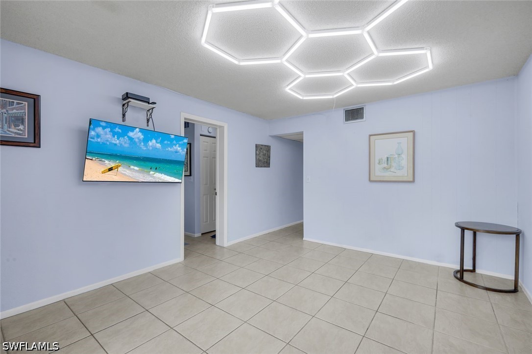 1 Bed Condominium for Sale in Fort Myers, FL, $95,000 — photo 6