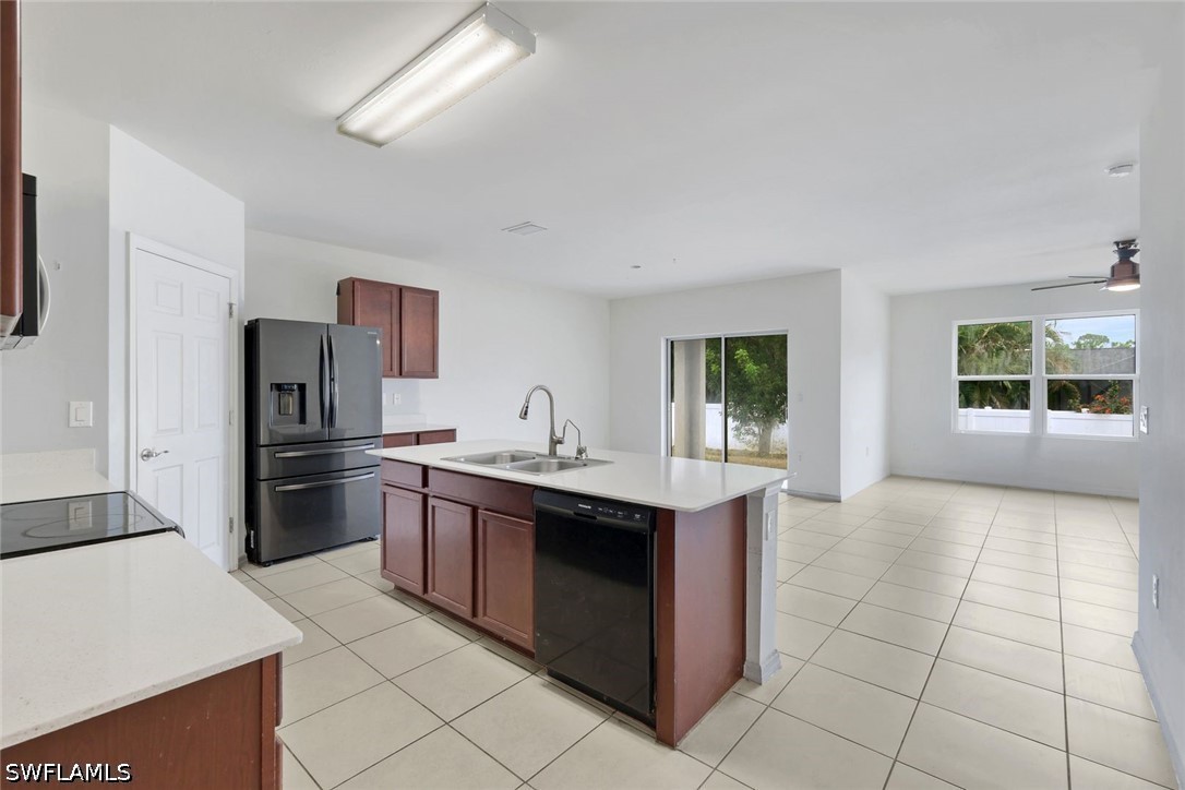4 Bed SingleFamilyResidence for Sale in San Carlos Park, FL — photo 6