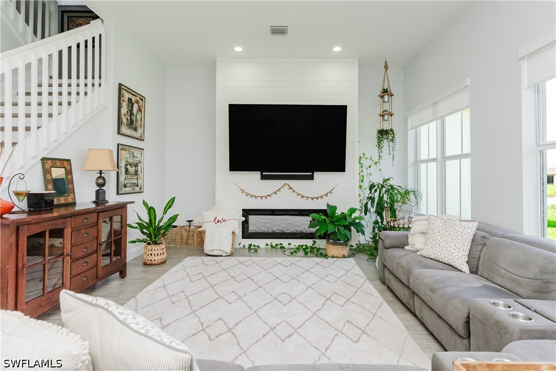 5 Bed Waterfront Home for Sale in Maple Ridge, FL, $3,995 — photo 6