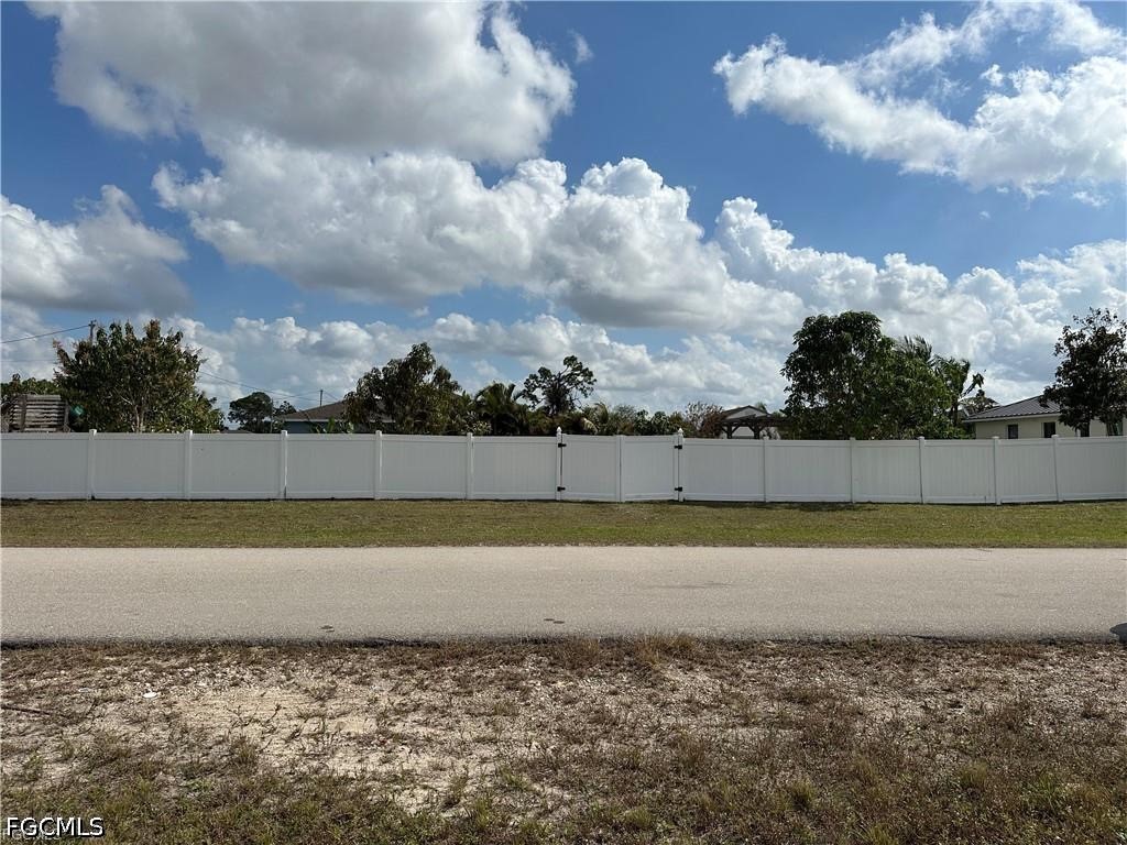 Waterfront Home for Sale in Gator Circle, FL, $39,000 — photo 6