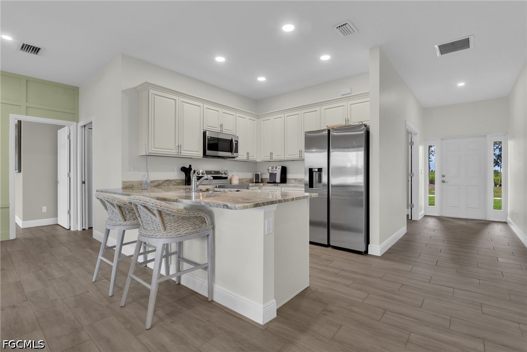 3 Bed SingleFamilyResidence for Sale in Cape Coral, FL — photo 6
