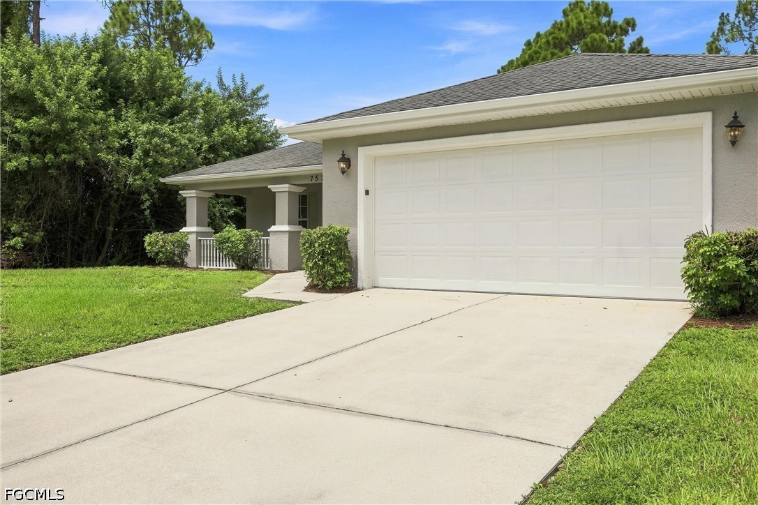 3 Bed SingleFamilyResidence for Sale in Mirror Lakes, FL — photo 6