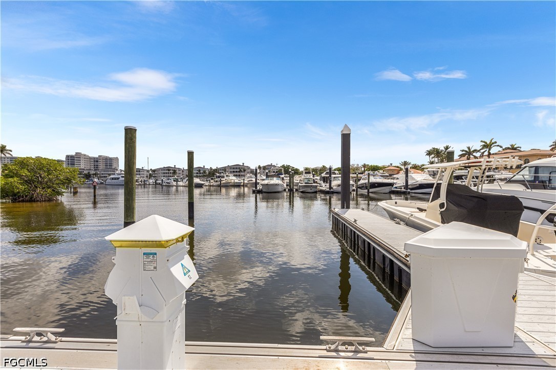 Waterfront Home for Sale in Fort Myers, photo 6
