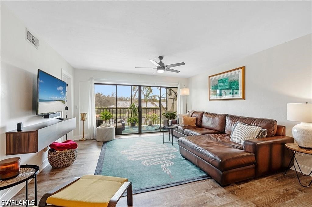 2 Bed Waterfront Home for Sale in El Capistrano, FL, $2,700 — photo 6