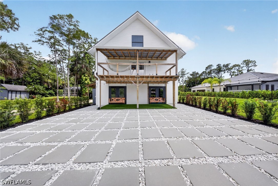 3 Bed SingleFamilyResidence for Sale in Logan Woods, FL — photo 6