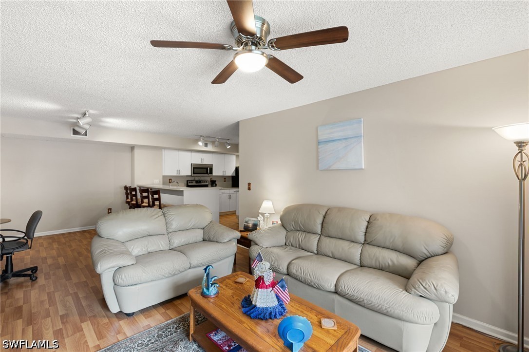 2 Bed Condominium for Sale in Napoli, FL, $214,900 — photo 6
