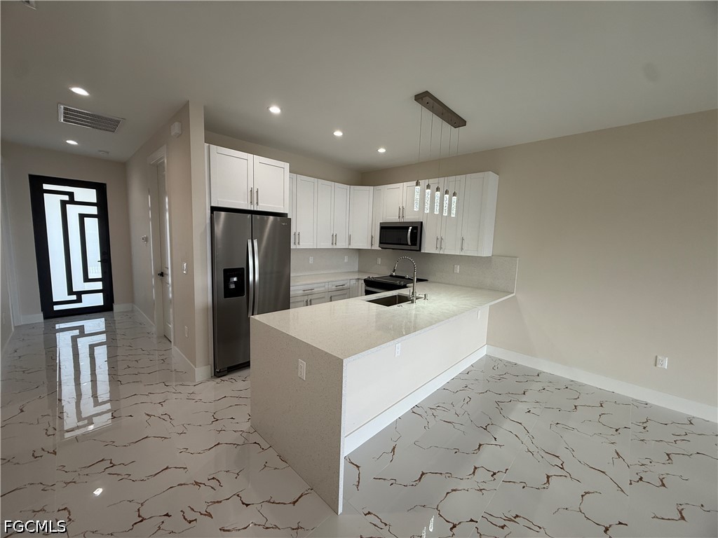 8 Bed Duplex for Sale in Fort Myers, FL, $699,000 — photo 6