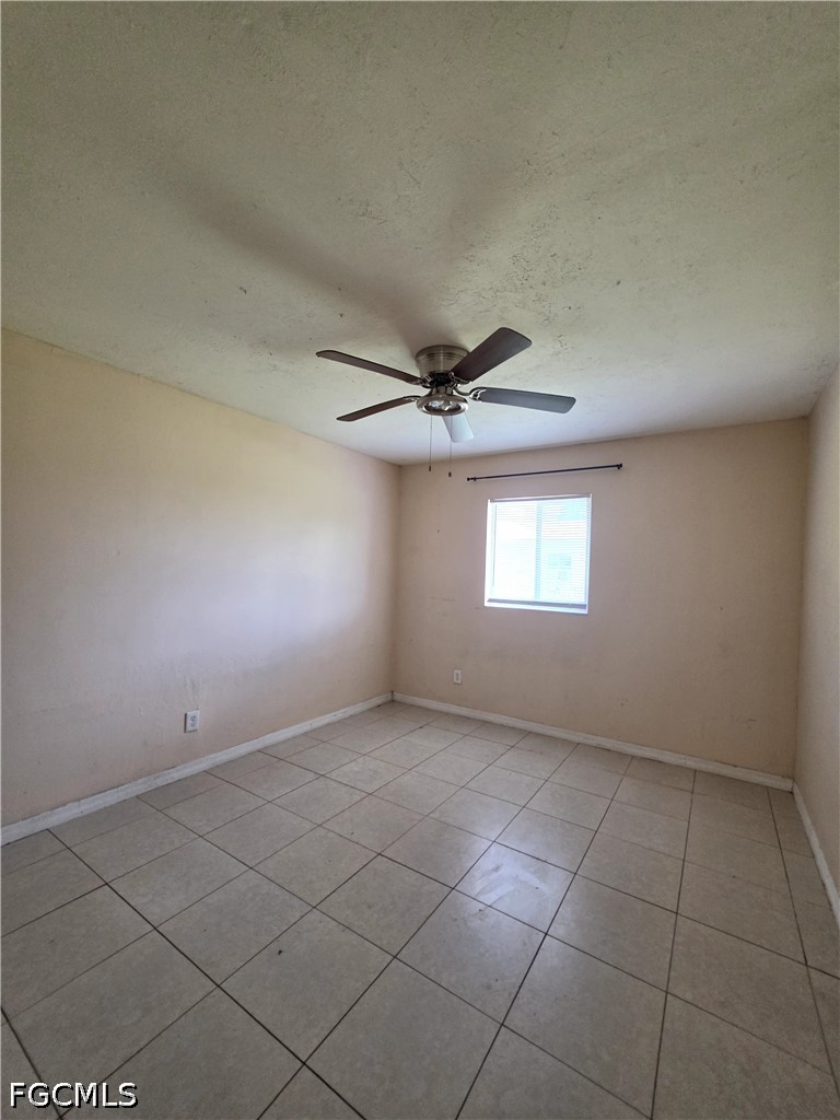 1 Bed Duplex for Sale in Fort Myers, FL, $1,000 — photo 6